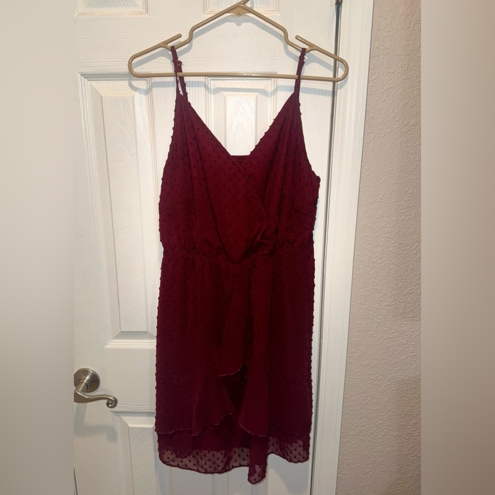 Elegant Burgundy Spaghetti Strap Dress